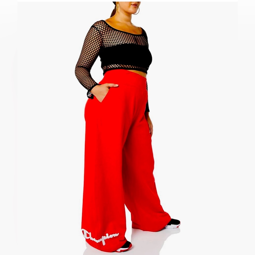 “New” Champion Red Making the Cut Season 3 Winning Look Size XL